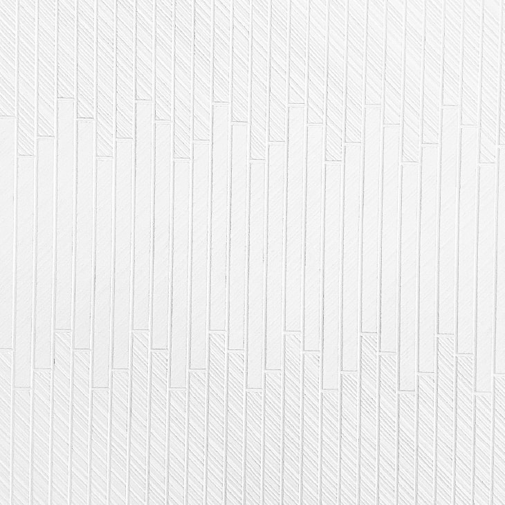 Essence-1X12-CloseUp-View-Image Essence-1X12-CloseUp-View-Image